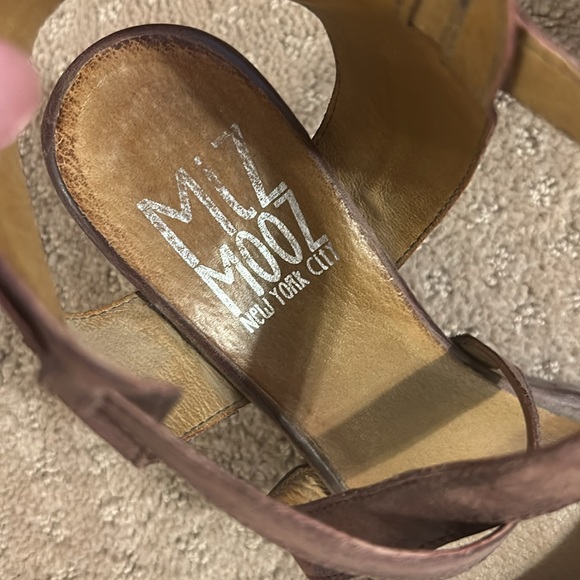 Miz Mooz pale grape wedge sandals. - Picture 4 of 7